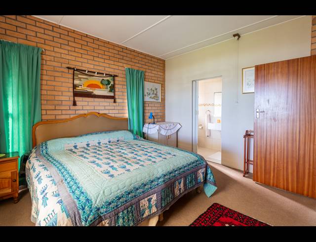 3 BEDROOM HOUSE FOR SALE IN VAN RIEBEECKSTRAND